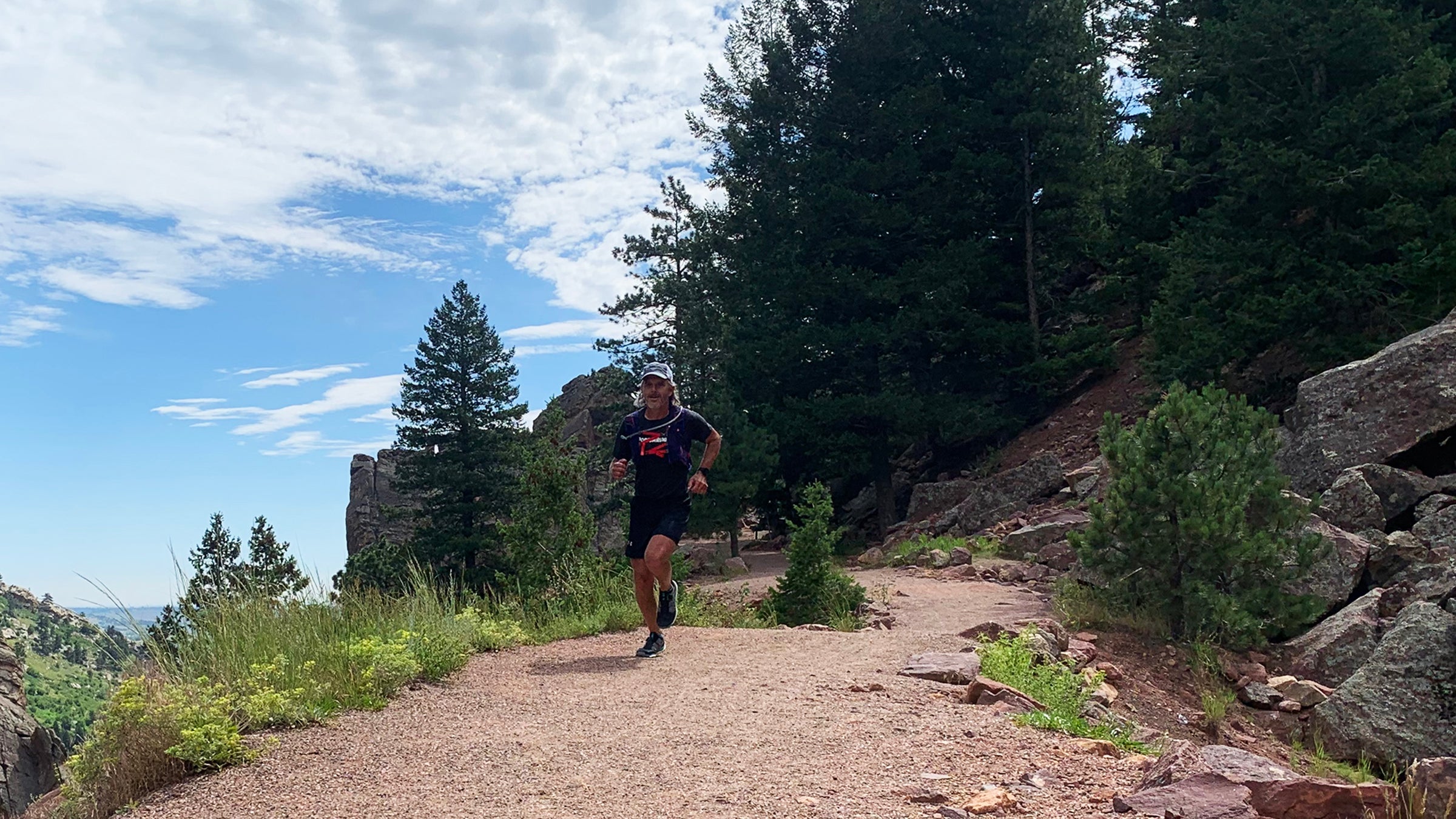 Jonathan Beverly running in Eldorado canyon