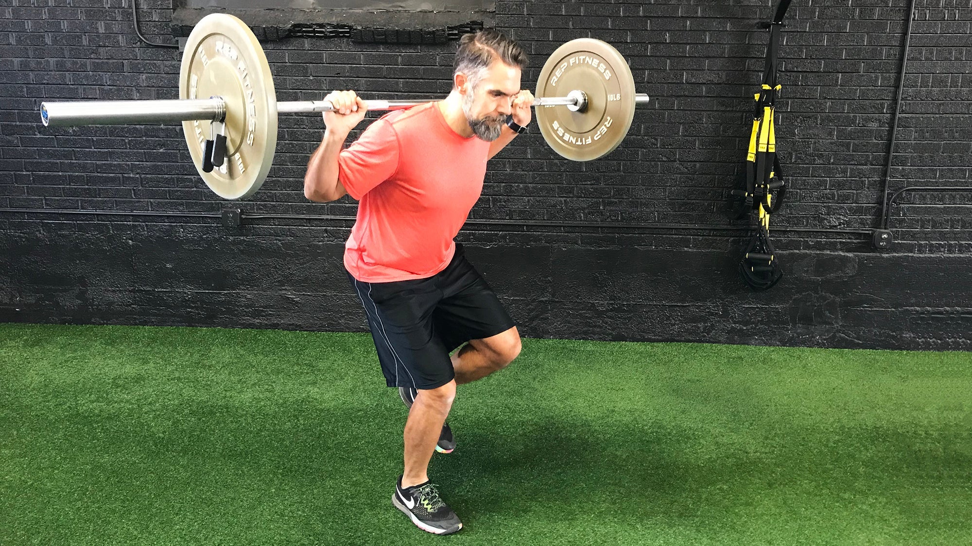 unstable squat lift