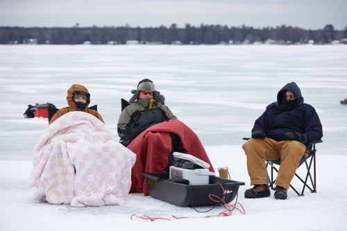 Spectators try to stay warm while watching the 2021 IDNYIRA Nationals.