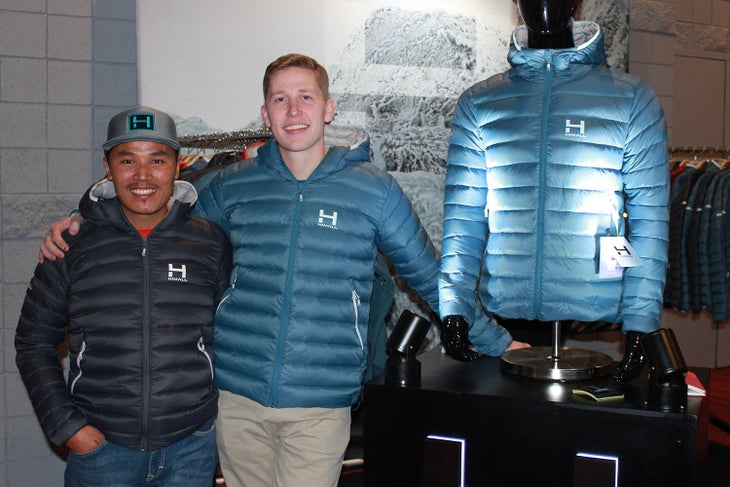 himali-tendi-sherpa-dave-schaeffer-altocumulus-down-jacket Himali Tendi Sherpa and Dave Schaeffer