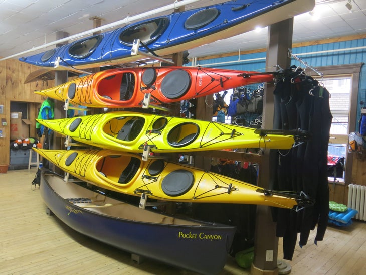 HorsCircuit_Kayaks_05-17 Boutique Hors Circuit