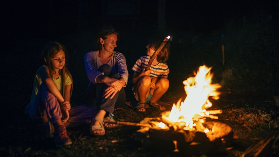 How to Tell a Campfire Story to Kids Outside Online