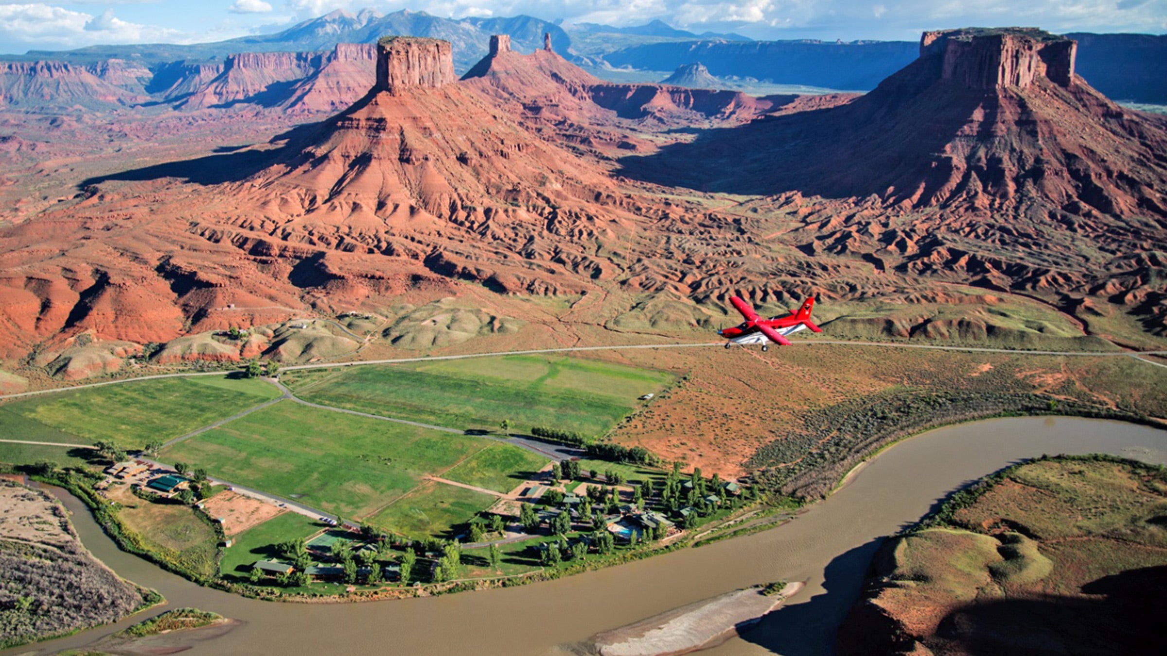 In October the National Park Service and the Federal Aviation Administration completed air-tour management plans for Arches and Canyonlands national parks and Natural Bridges National Monument. 