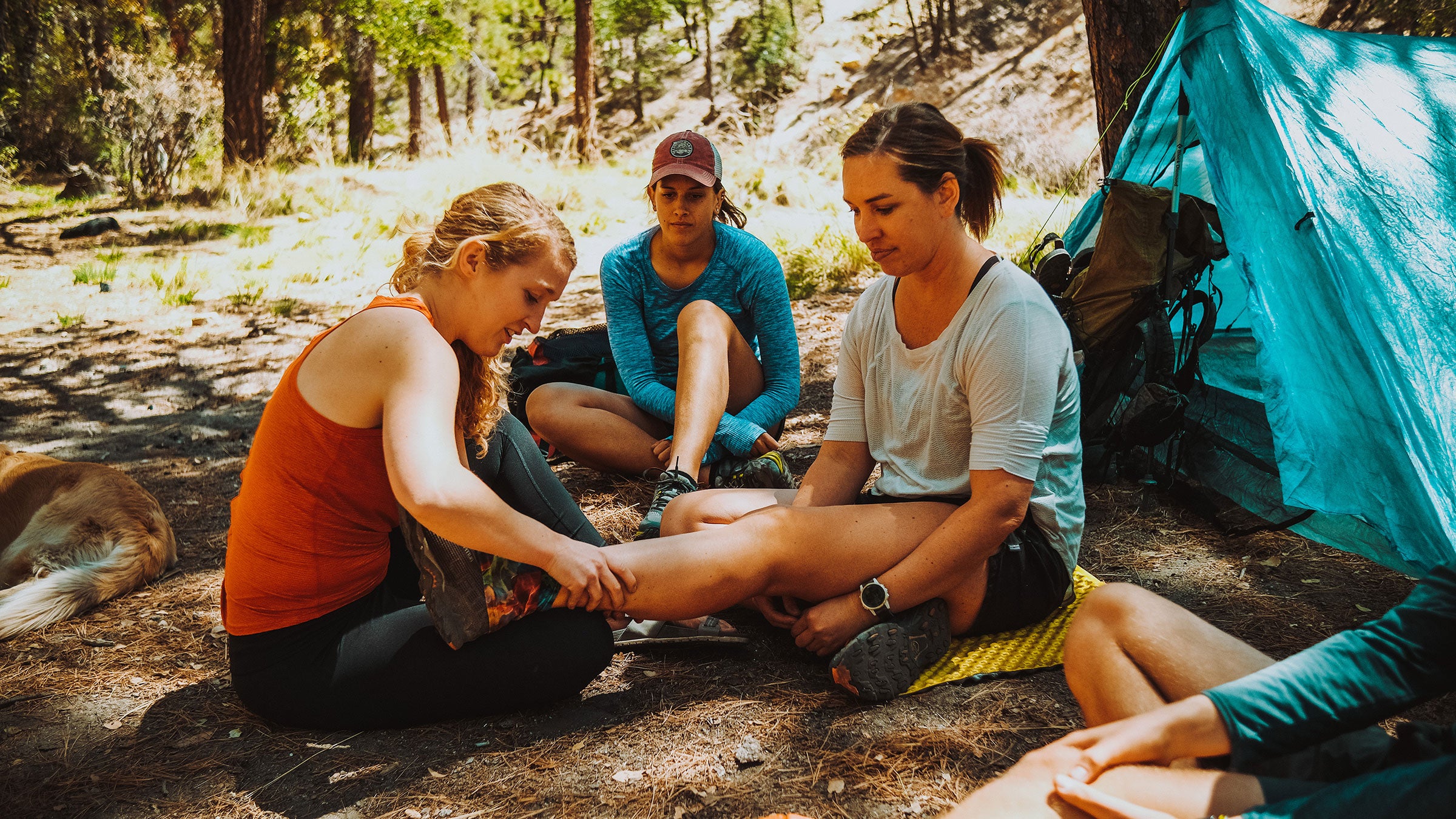 Morgan Brosnihan of Blaze Physio teaching thru-hiking injury prevention
