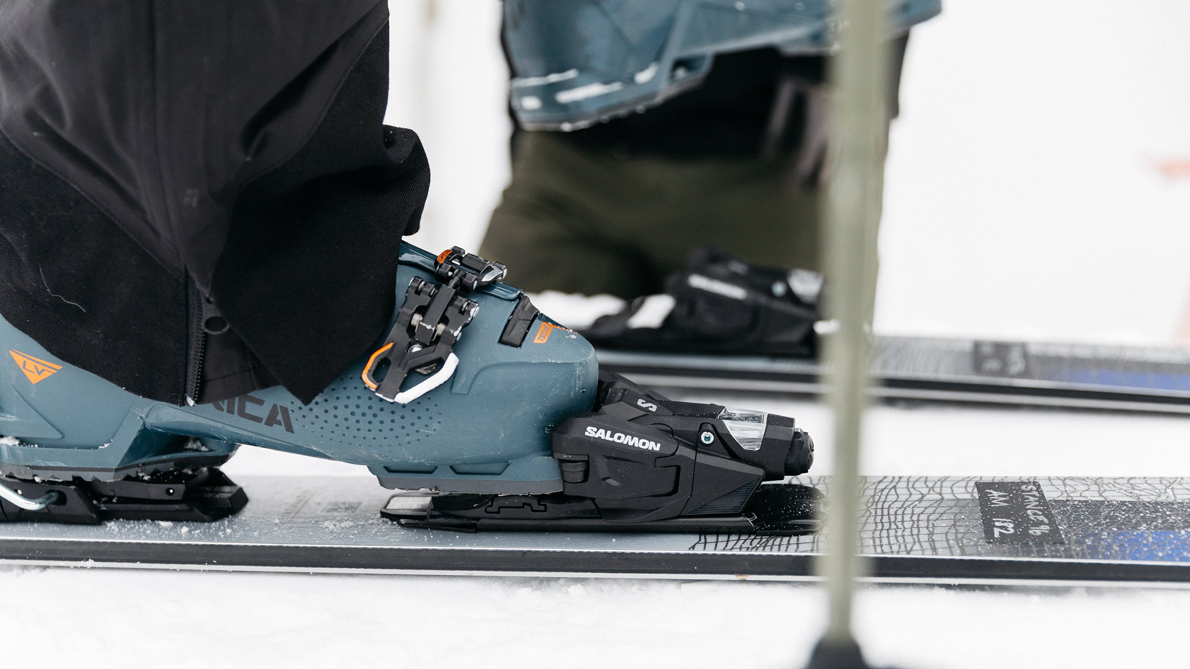 close-up of ski bindings during the ski test