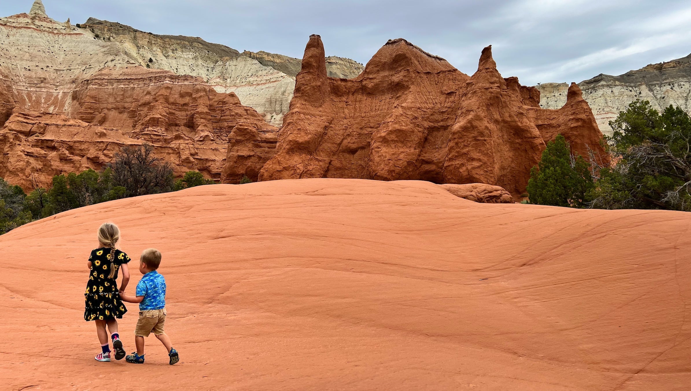 2 kids hiking through kodachrome basin state park
