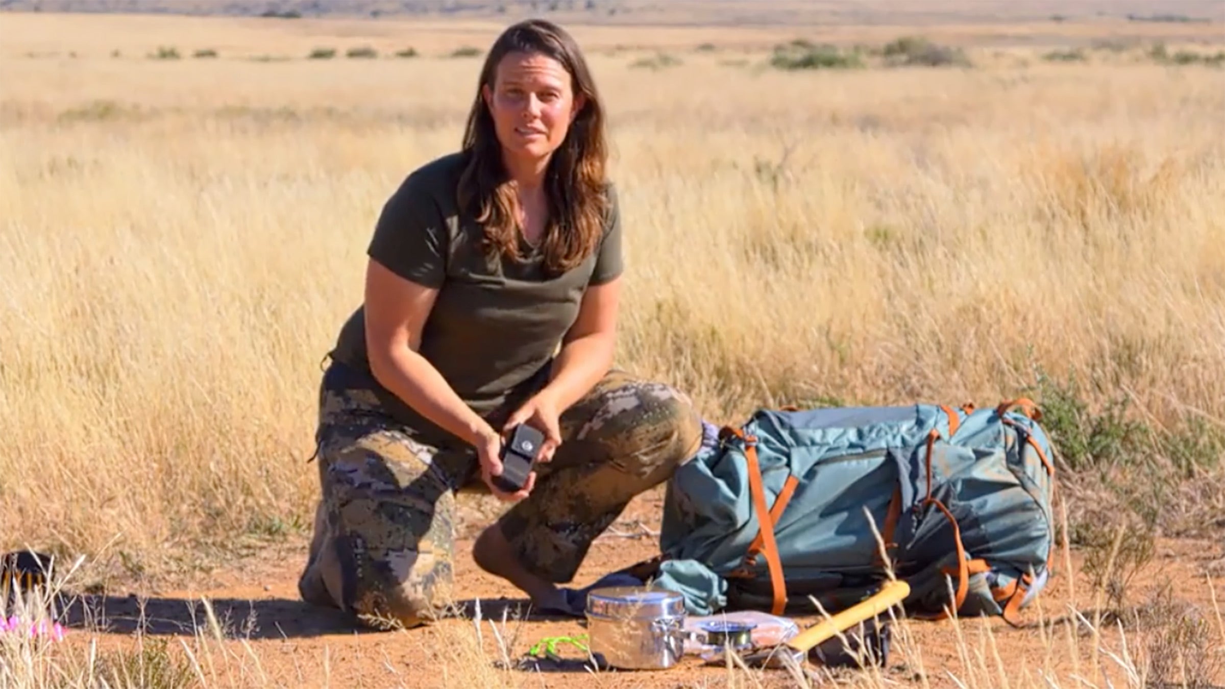 Alone participants can bring ten pieces of gear with them