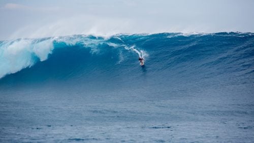Julia Mancuso Surfing fiji