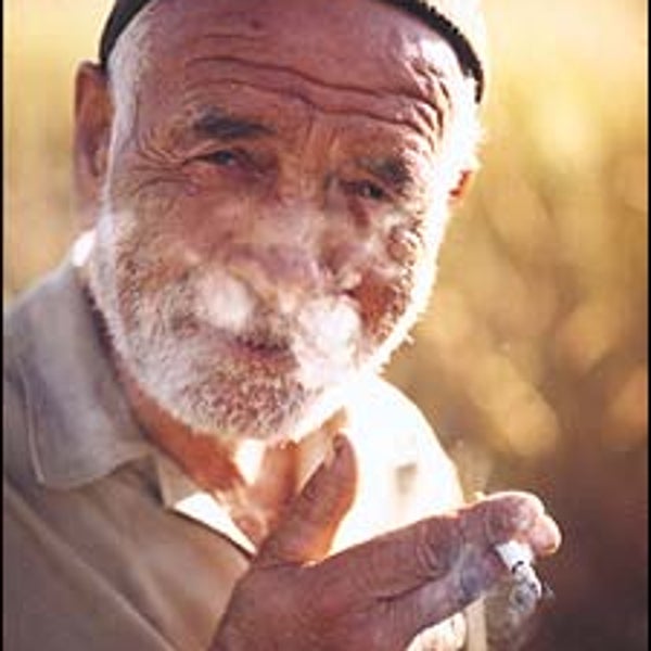 CLICK HERE to see outtakes from Rob Howard's assignment in Iran.