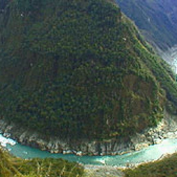 Mount Abu Lashu, Tsangpo River