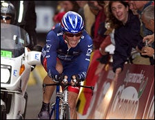 Lance Armstrong moves into second place overall
