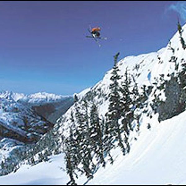 Skiing/snowboarding