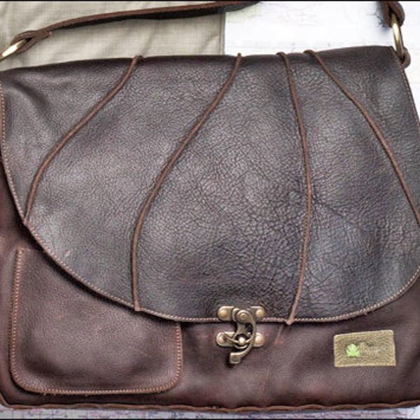 El Naturalista Messenger Bag