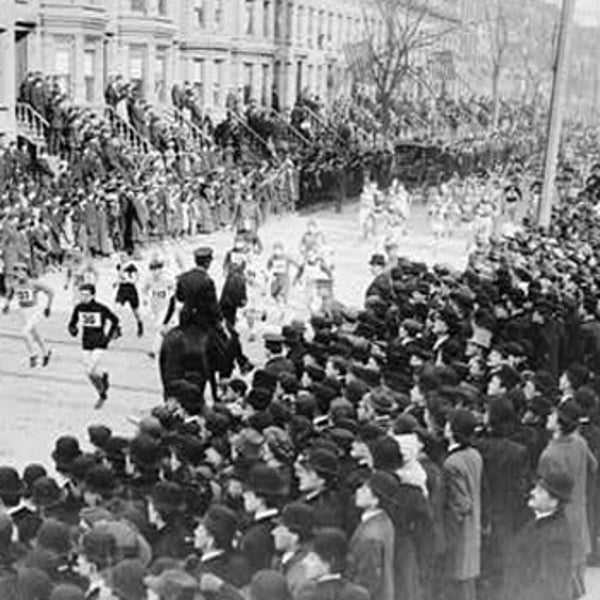 The start of the Brooklyn Marathon, 1909.