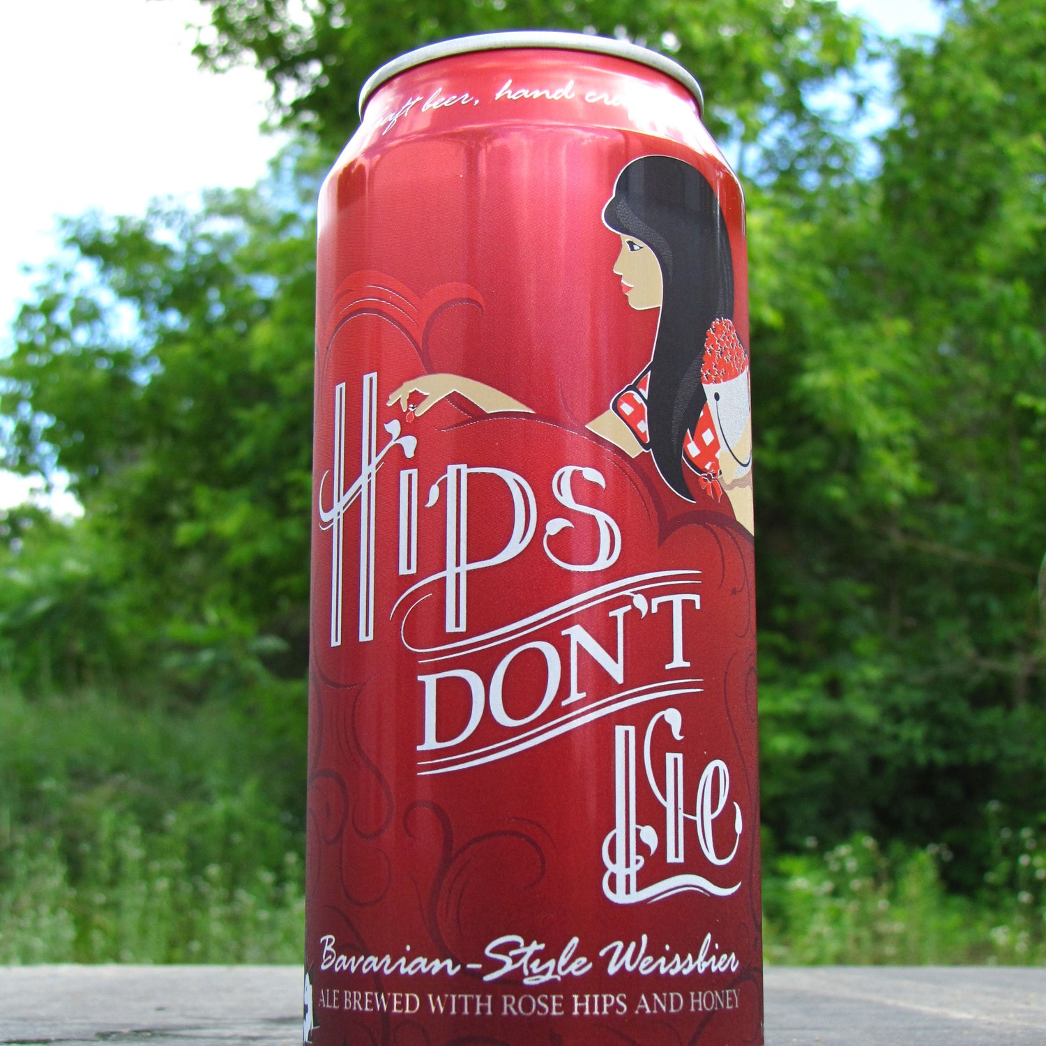 Hips Don’t Lie Bavarian-Style Weissbier, canned beer, outside