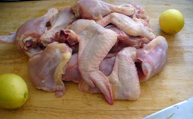 Cleaned chicken parts.