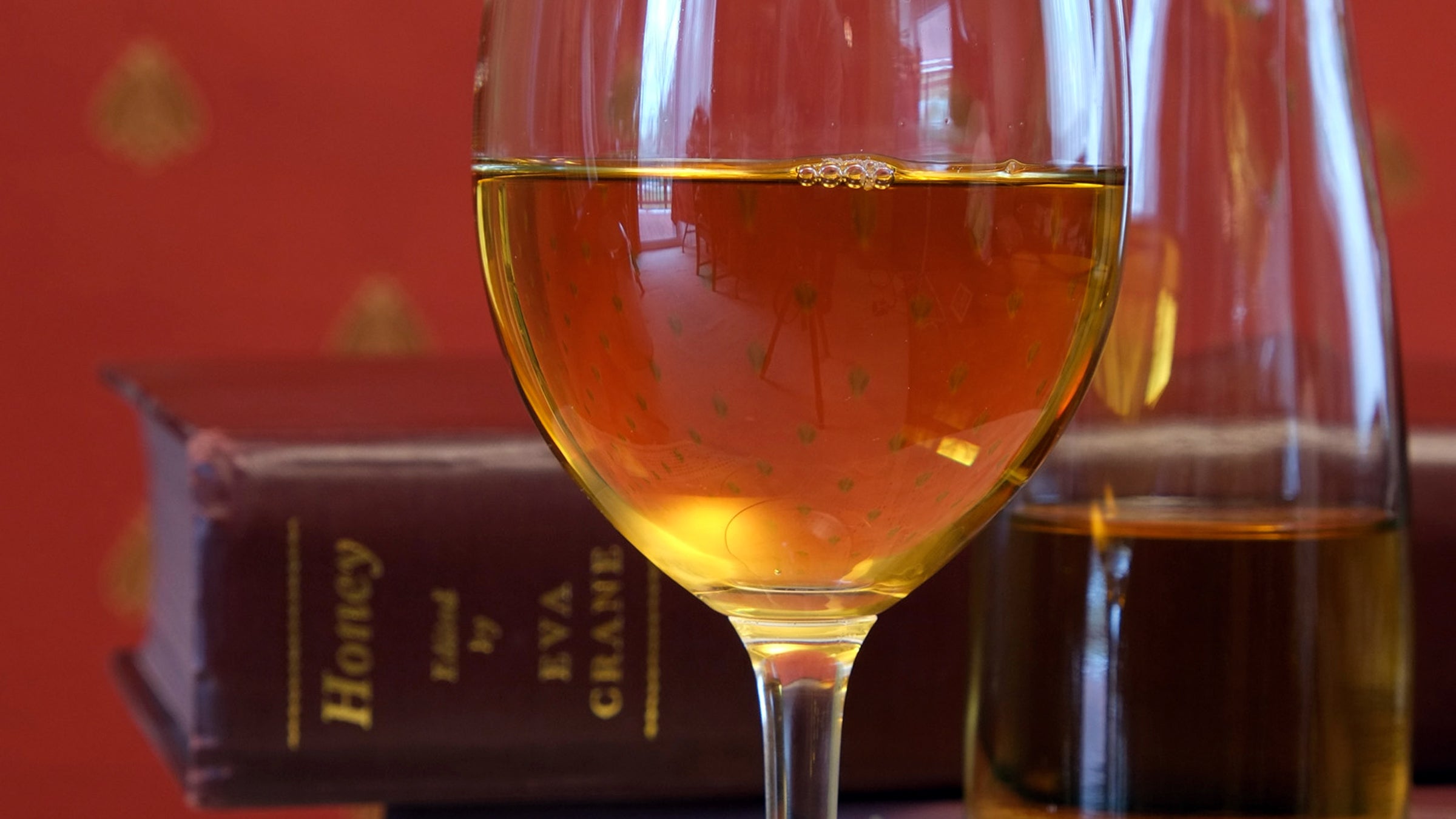 OutsideOnline mead meadery honey water time ferment fermentation plus equals nectar norsemen Gods come-back ancient times process age-old glass wine bee honeybee fermented make mine