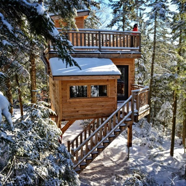 les refuges perches canada treehouse travel winter
