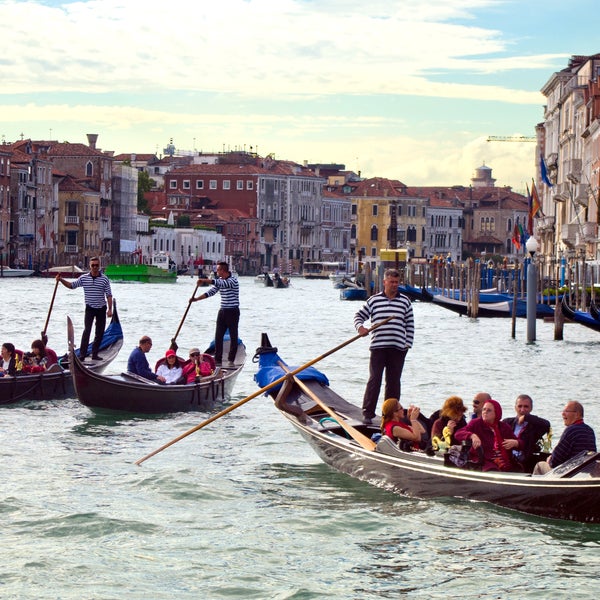 grand canal venice gondola