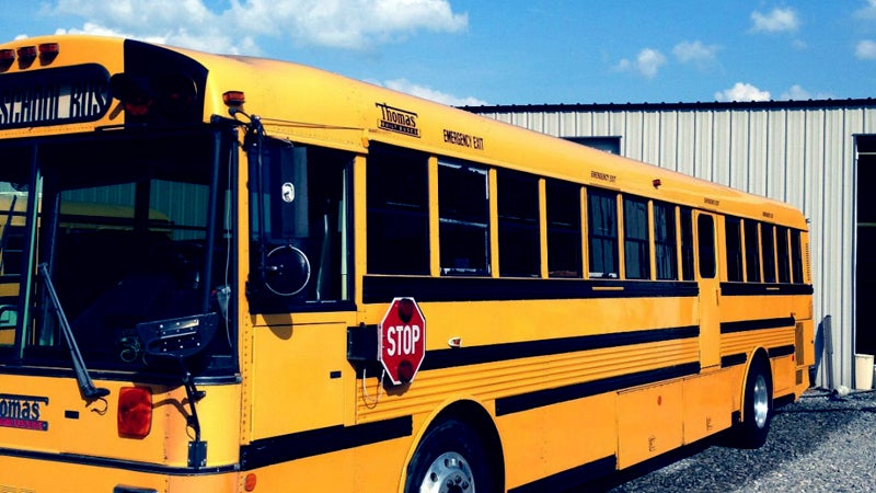 Let's Be Nomads announced on June 2 that they had found their dream bus: this Thomas school bus in Tennessee.