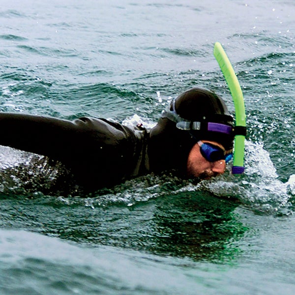 French swimmer Benoit Lecomte swims off the Brittany port of Quiberon at the end of his trans-Atlantic swim, September 25. Ben Lecomte left Cape Cod on July 16 to undertake the 5,400 kilometre swim aided by a yacht.
??ª - RTXI0EI