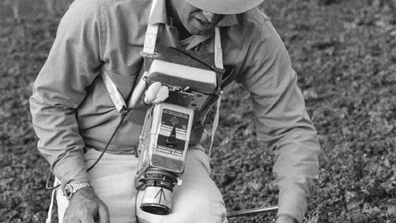 OutsideOnline Apollo mission moon Pacific International Space Cen Executive Director Rob Kelso vi Big Island Hawaii lunar landscape train training photos surface unpublished released astronauts 1970 Apollo 13 Commander James A. Lovell