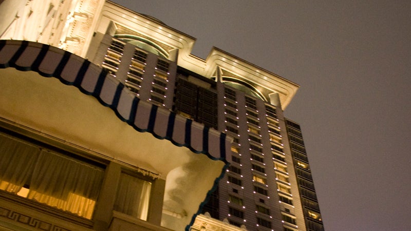 OutsideOnline The Peninsula Hong Kong China hotel high-tech luxury technology amenity best hotels
